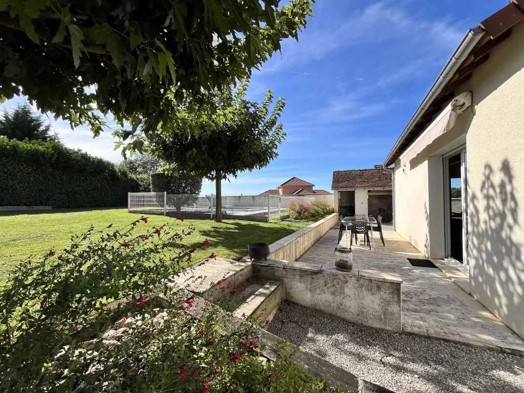 Jardin côté piscine