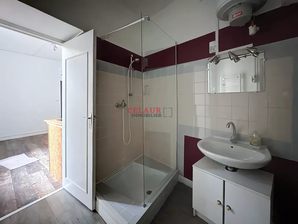 ENSEMBLE DE DEUX APPARTEMENTS