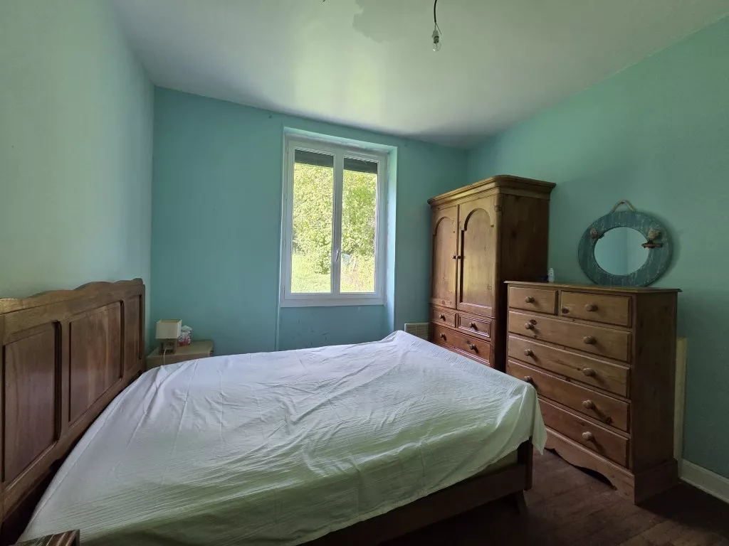 MAISON DE BOURG AVEC JARDIN