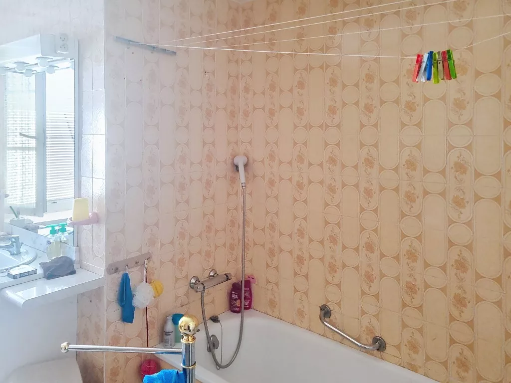 Maison de caractère  en pierre à rénover