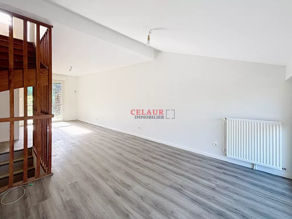 MAISON T6 AVEC JARDIN ET GARAGE