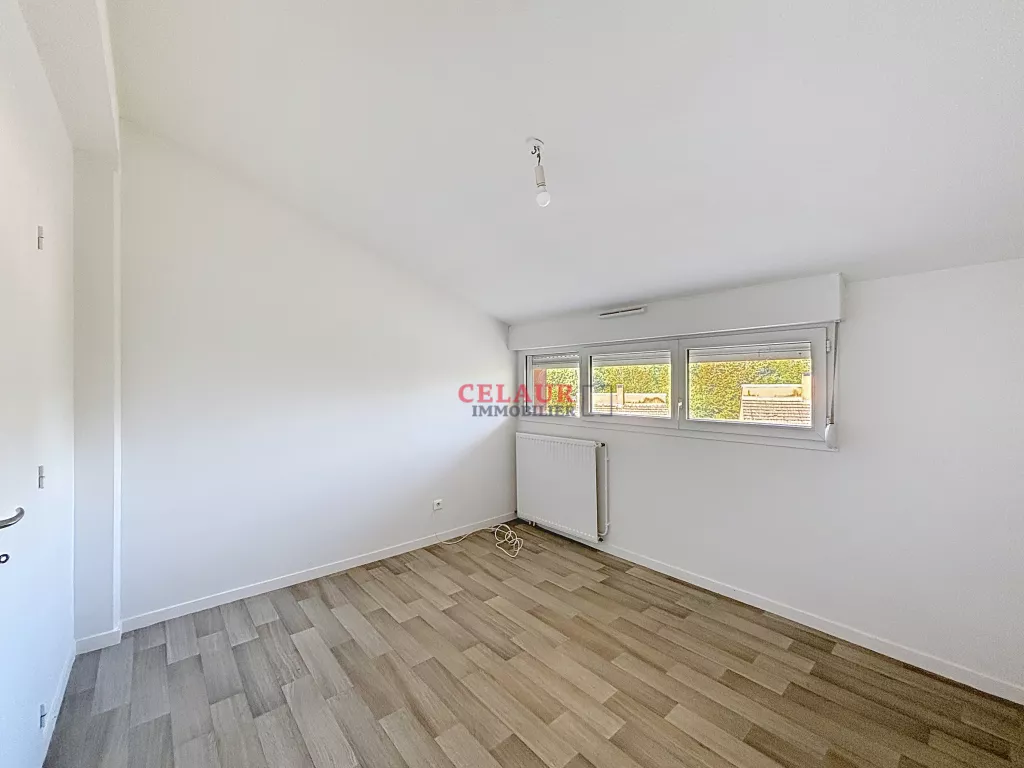 MAISON T6 AVEC JARDIN ET GARAGE