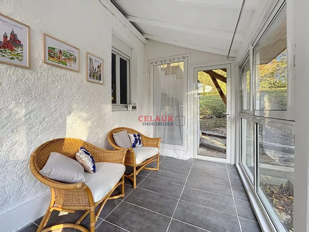 JOLI COTTAGE AU MILIEU DE 9000 M&sup2;