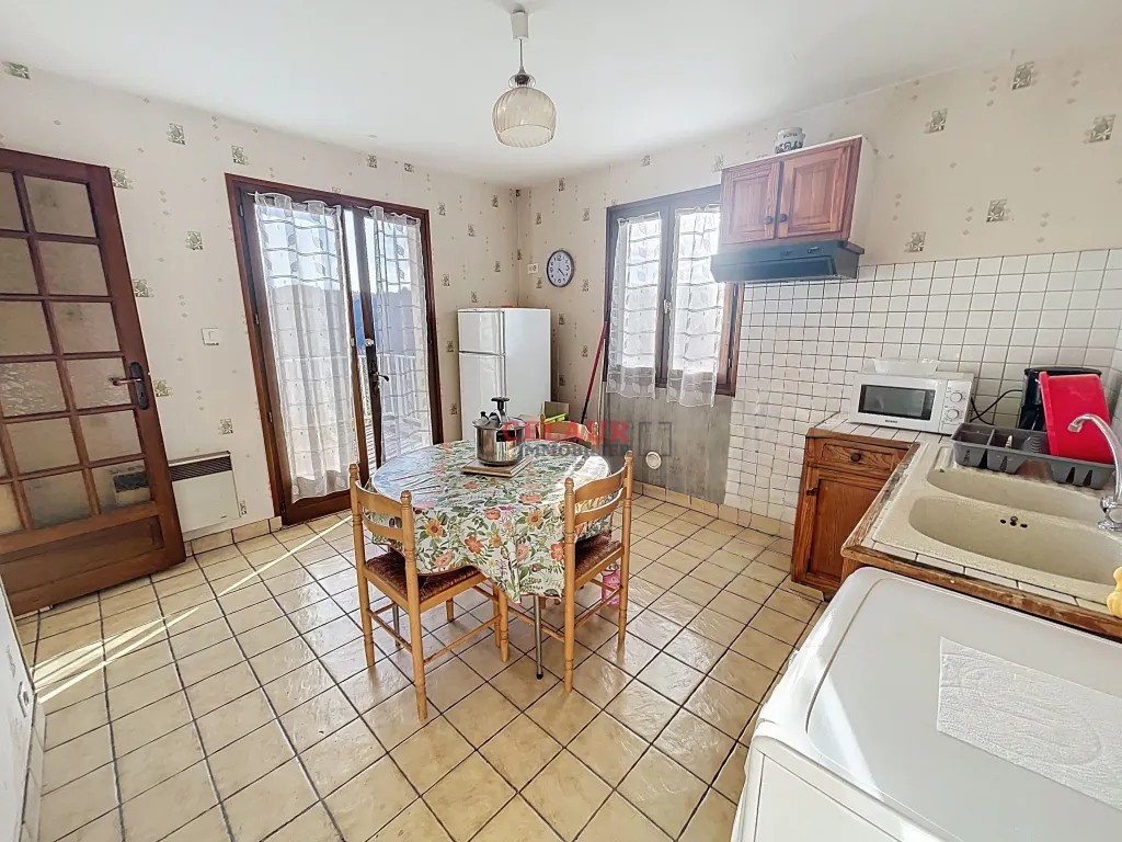 MAISON À RÉNOVER AVEC VUE DEGAGEE À LAGUENNE