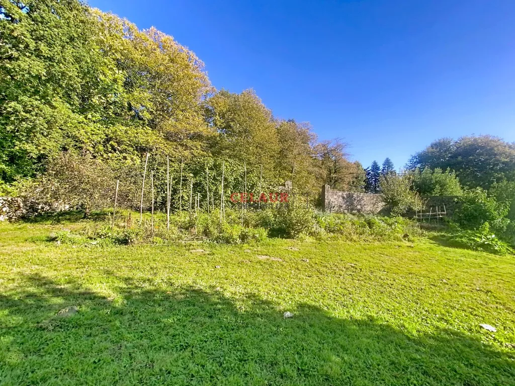 Maison de ma&icirc;tre sur plus de 7 hectares