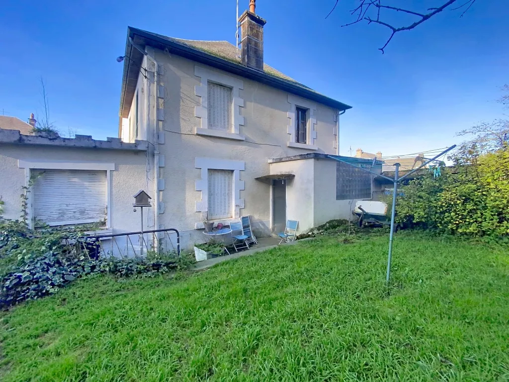 Maison de ville avec jolis espaces