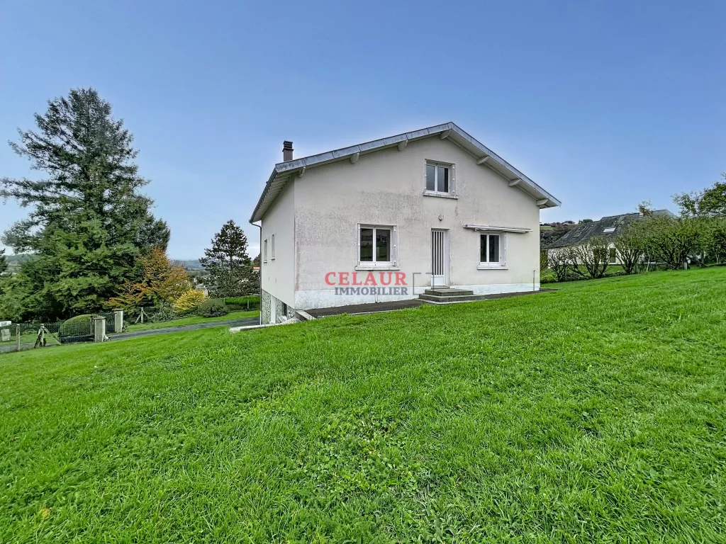 MAISON FAMILIALE 160 M² AVEC TERRAIN ET VUE DÉGAGÉE