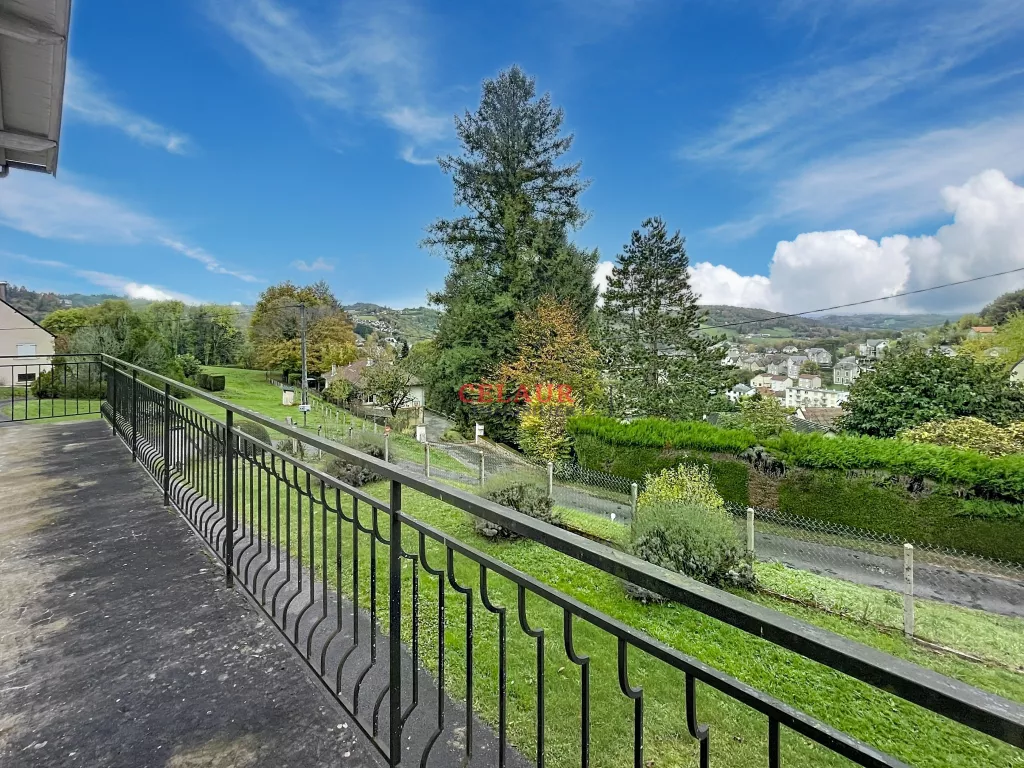 MAISON FAMILIALE 160 M² AVEC TERRAIN ET VUE DÉGAGÉE