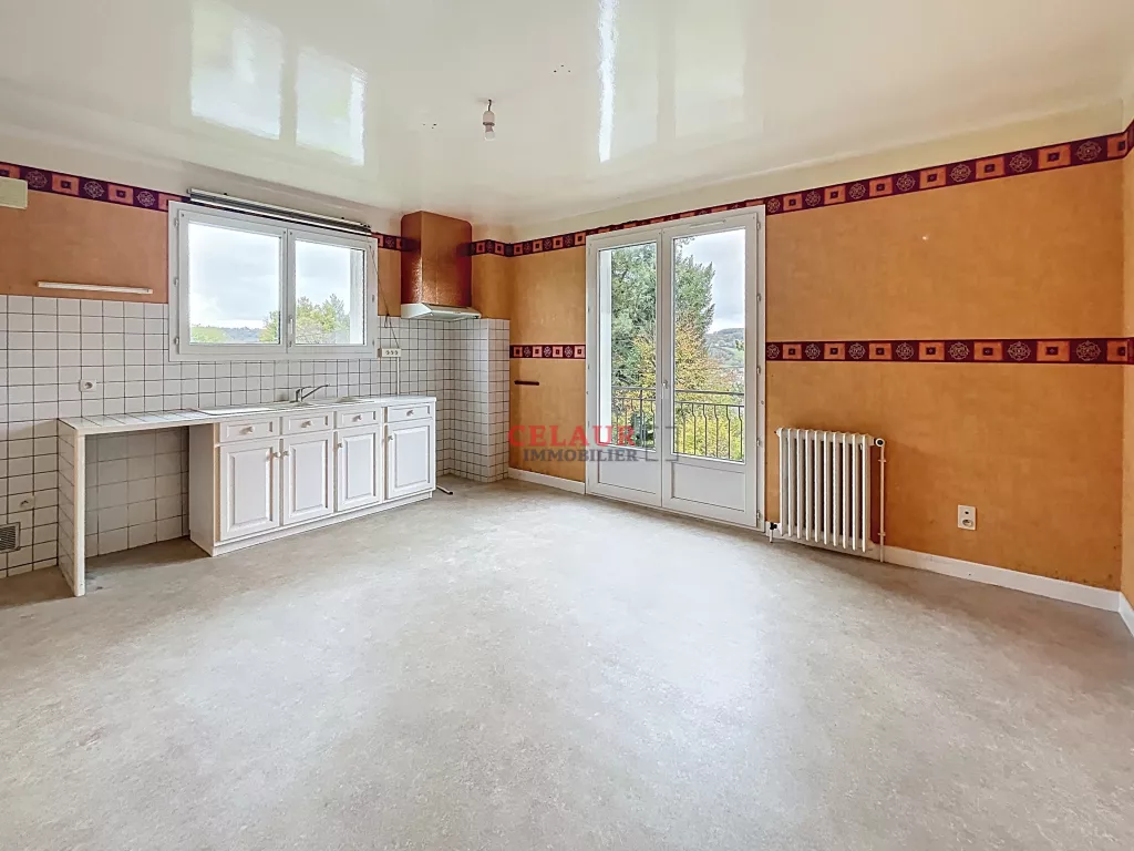 MAISON FAMILIALE 160 M² AVEC TERRAIN ET VUE DÉGAGÉE