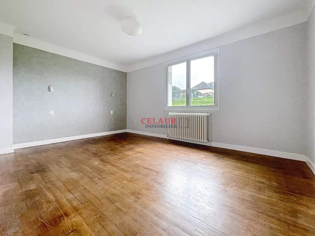 MAISON FAMILIALE 160 M² AVEC TERRAIN ET VUE DÉGAGÉE