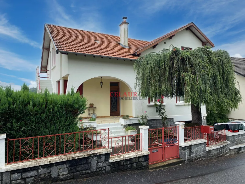 MAISON FAMILIALE À LAGUENNE