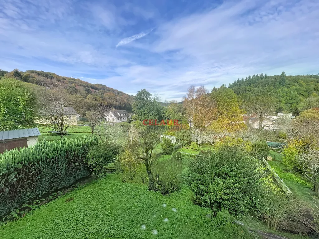 MAISON FAMILIALE À LAGUENNE