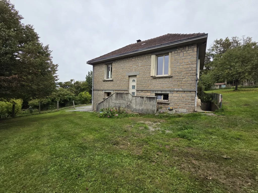 Solide maison à Chamboulive