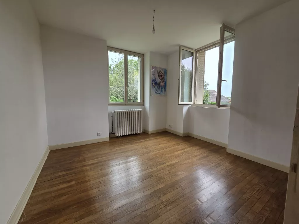 Solide maison à Chamboulive