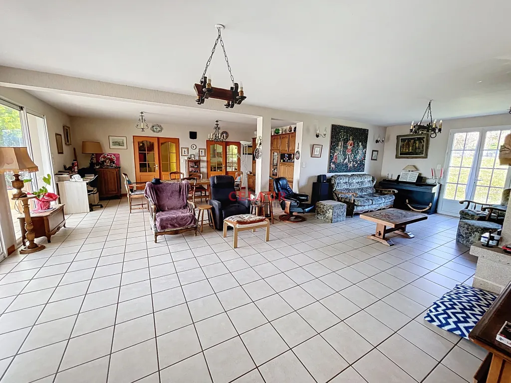 SUPERBE MAISON FAMILIALE DE 187 M&sup2;