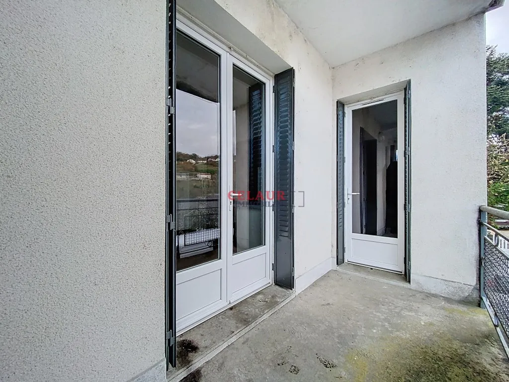 T1 BIS AVEC BALCON ET GARAGE