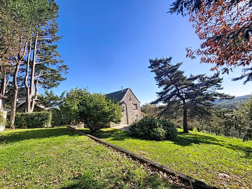 Tr&egrave;s belle long&egrave;re