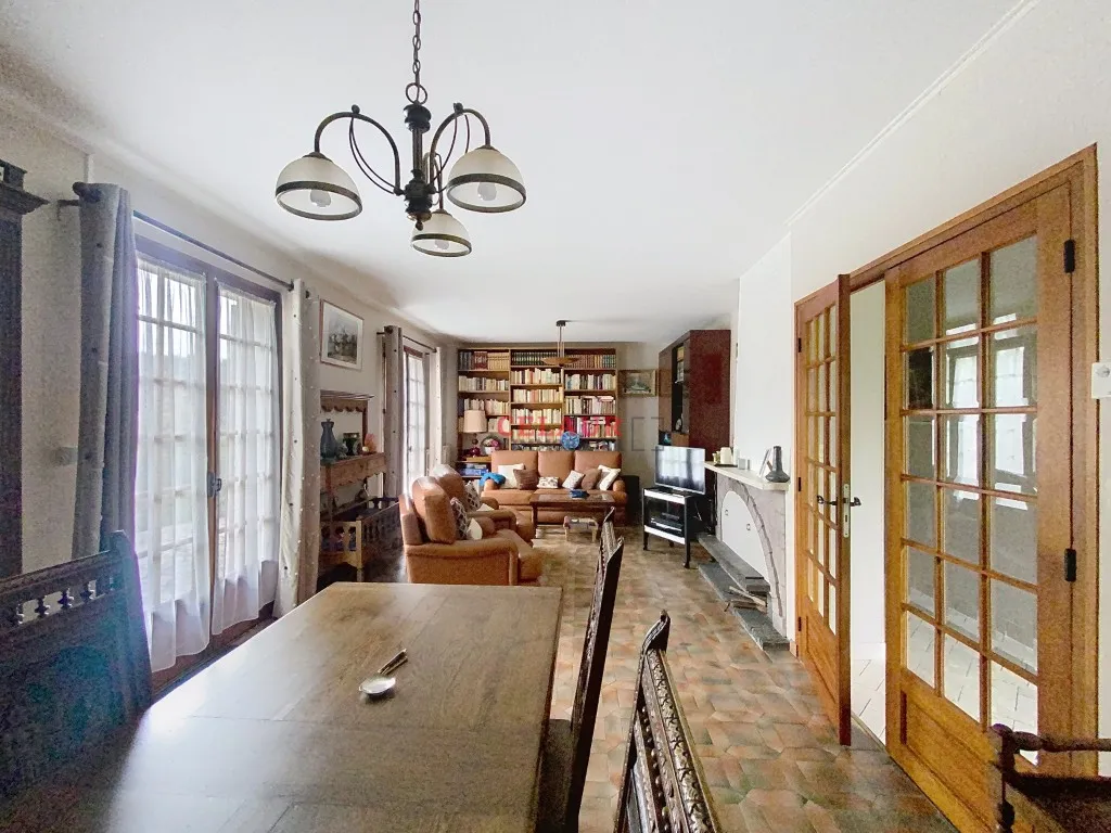 AGR&Eacute;ABLE MAISON &Agrave; UZERCHE