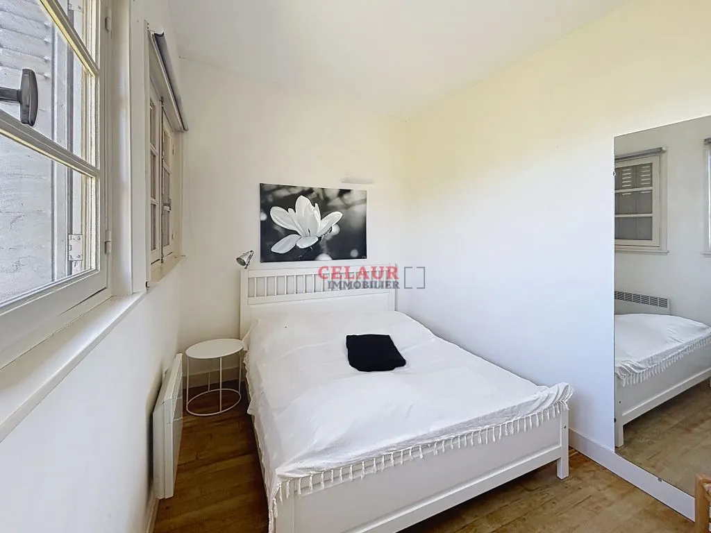 ANCIENNE ECOLE RENOVEE AVEC VUE DOMINANTE