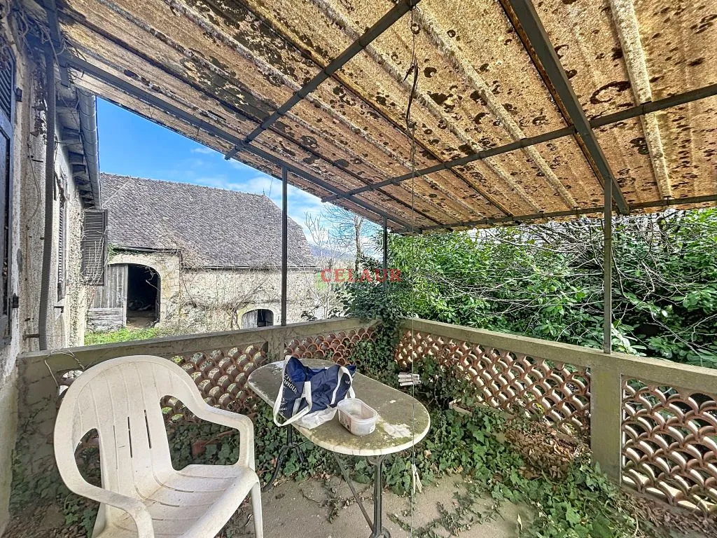 CORPS DE FERME SUR 9 HA VALLEE DORDOGNE