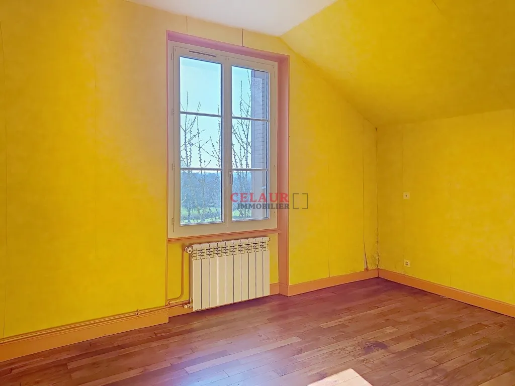 MAISON AGR&Eacute;ABLE AVEC BEAU JARDIN