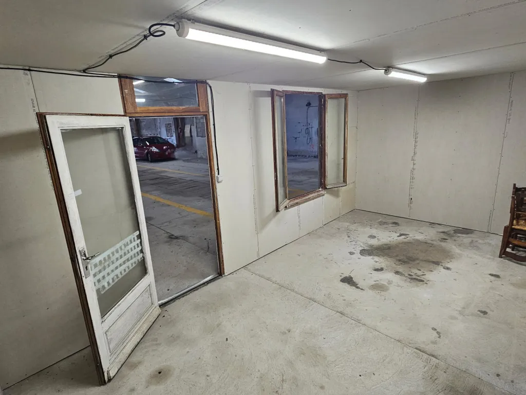 Maison atypique avec entr&ecirc;pots