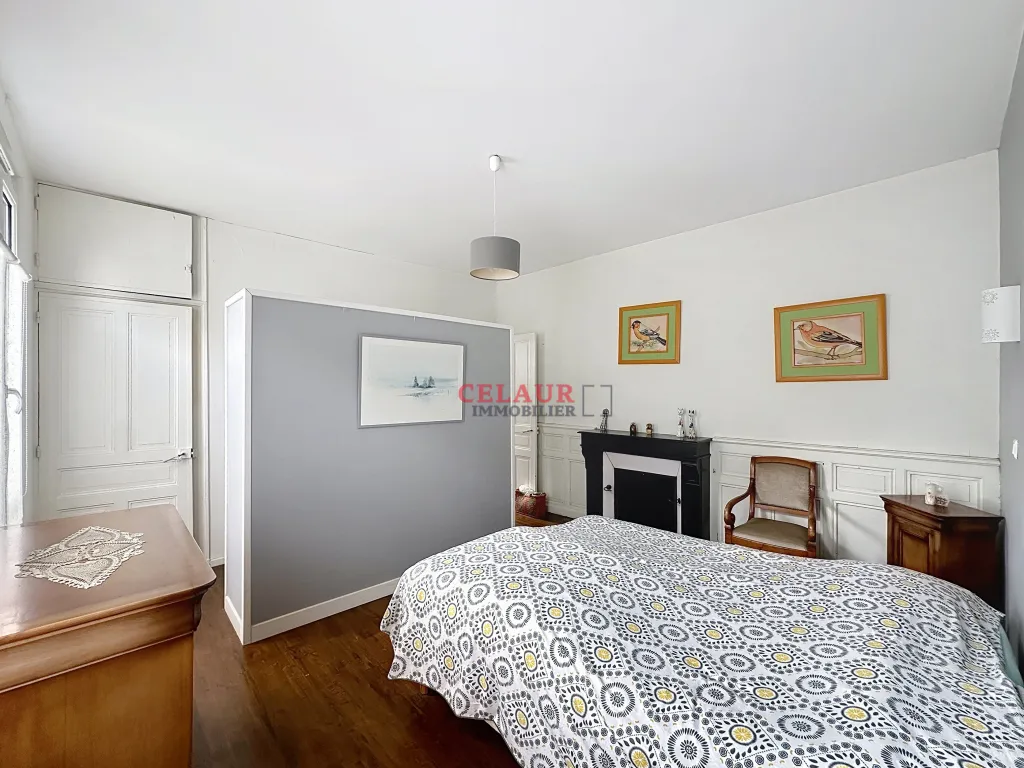 MAISON FAMILIALE AVEC STUDIOS IND&Eacute;PENDANTS