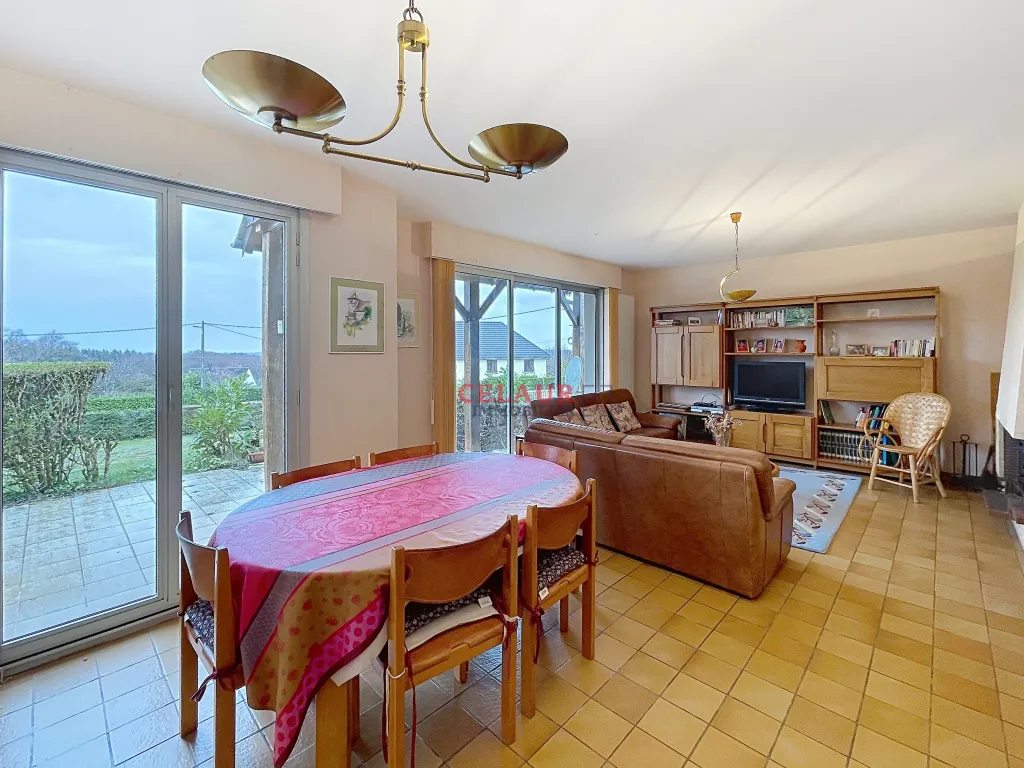 MAISON FAMILIALE AVEC VUE D&Eacute;GAG&Eacute;E