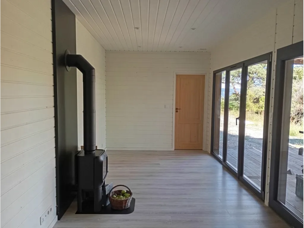 WOODEN HOUSE OF 2022 ON 5041 M&sup2; OF WOOD