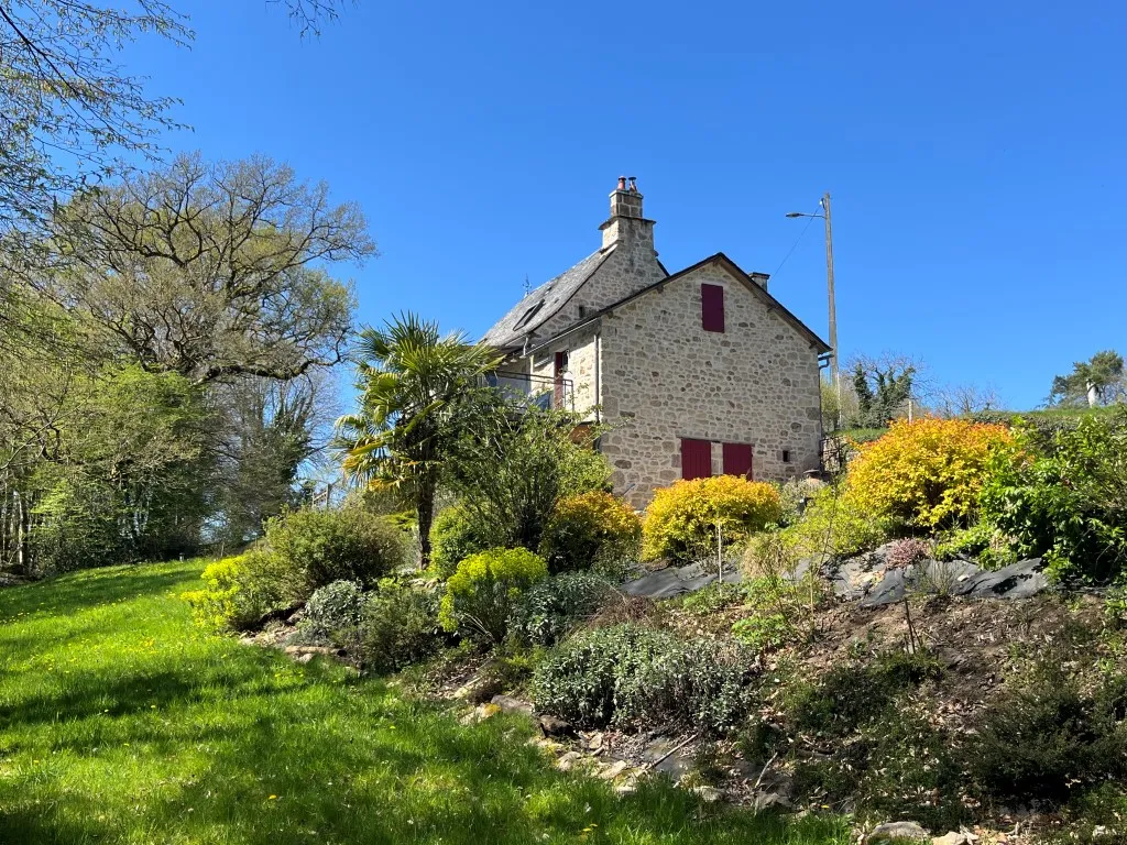 BELLE MAISON de CAMPAGNE sur 1 ha