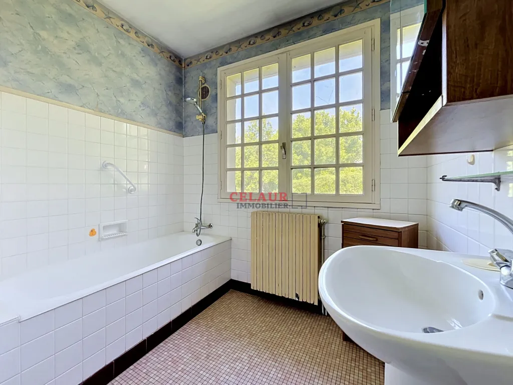 CHARMANTE MAISON AVEC COMBLES AMENAGEABLES SECTEUR VAYRAC