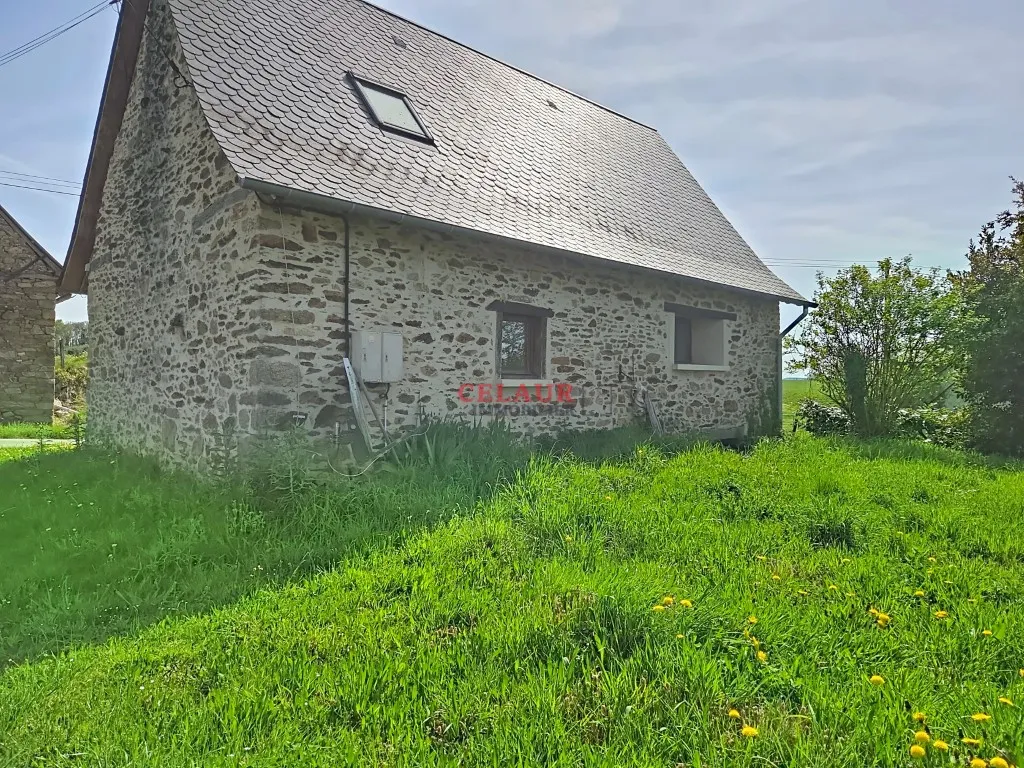 JOLIE MAISON EN PIERRES