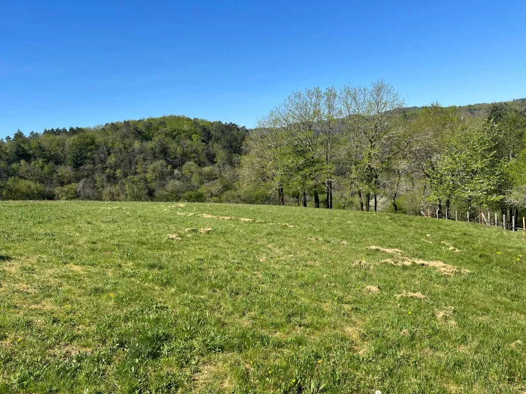 MAGNIFIQUE TERRAIN CONSTRUCTIBLE AVEC TRES BELLE VUE