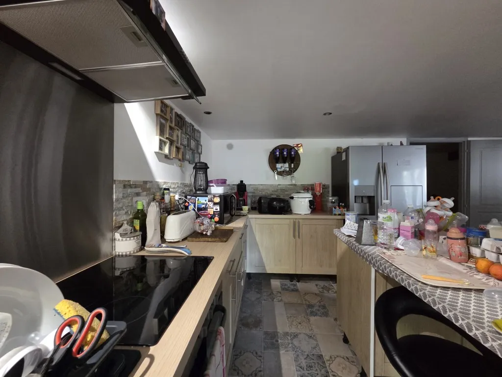 MAISON AGREABLE AVEC PLUS D'UN HECTARE