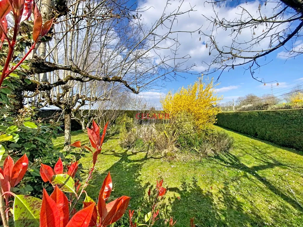 MAISON AGREABLE AVEC PLUS D'UN HECTARE