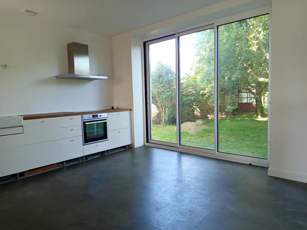 MAISON AVEC D&Eacute;PENDANCE