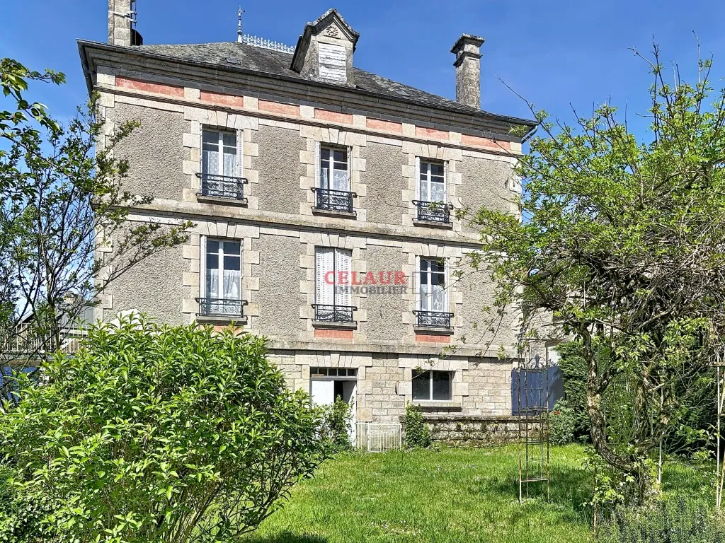 MAISON BOURGEOISE AVEC DEPENDANCE ET PARC