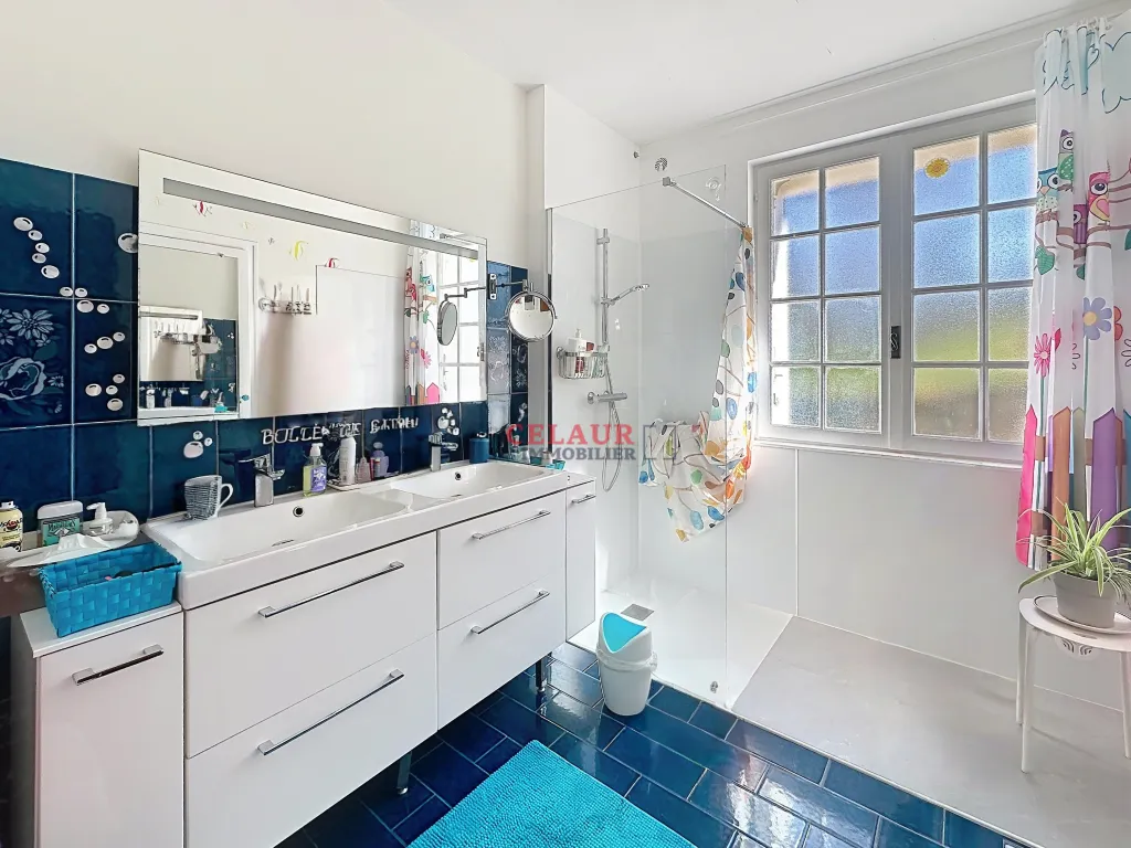 PAVILLON AVEC VIE DE PLAIN-PIED