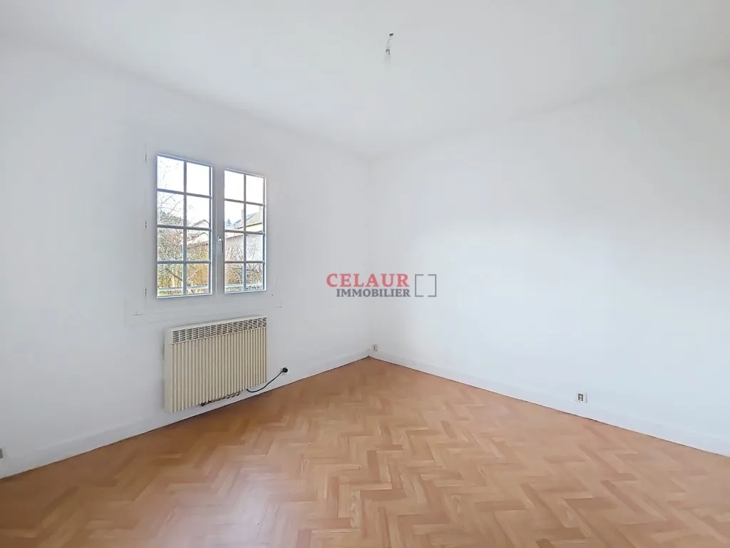 PLAIN PIED &Agrave; CHAMBERET