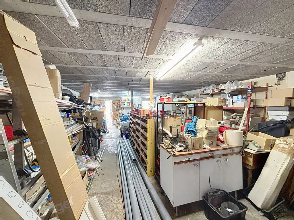 BATIMENT DE STOCKAGE