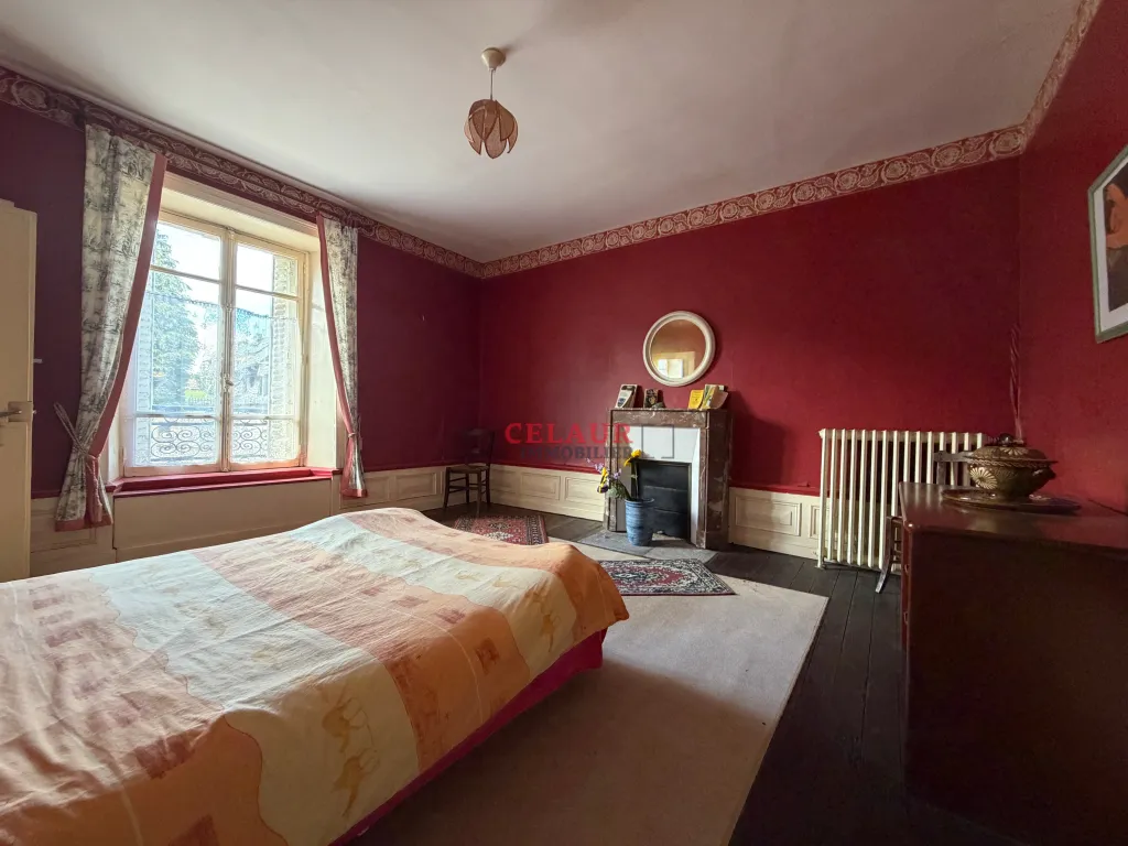 MAISON BOURGEOISE AVEC DEPENDANCE ET PARC