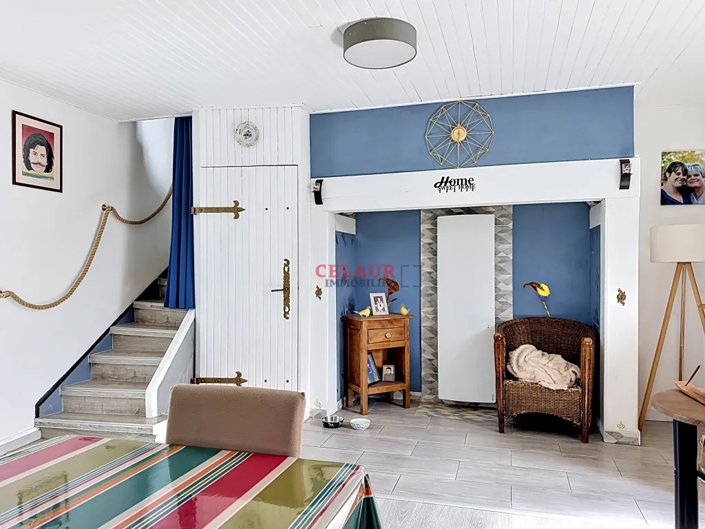 TRES JOLIE RENOVATION AVEC TERRAIN ET VUE MONTAGNES