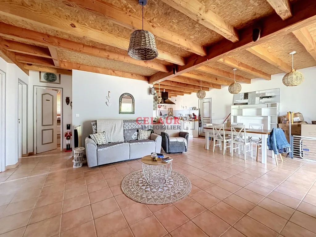 MAISON PLAIN PIED AVEC TERRAIN ET PISCINE