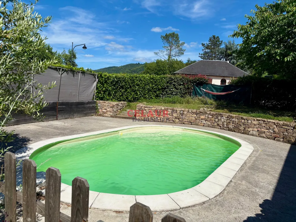 Pavillon proche du centre ville avec piscine - Dupli