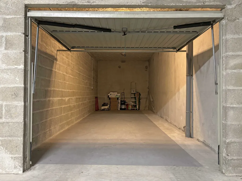 Appartement avec terrasse et garage