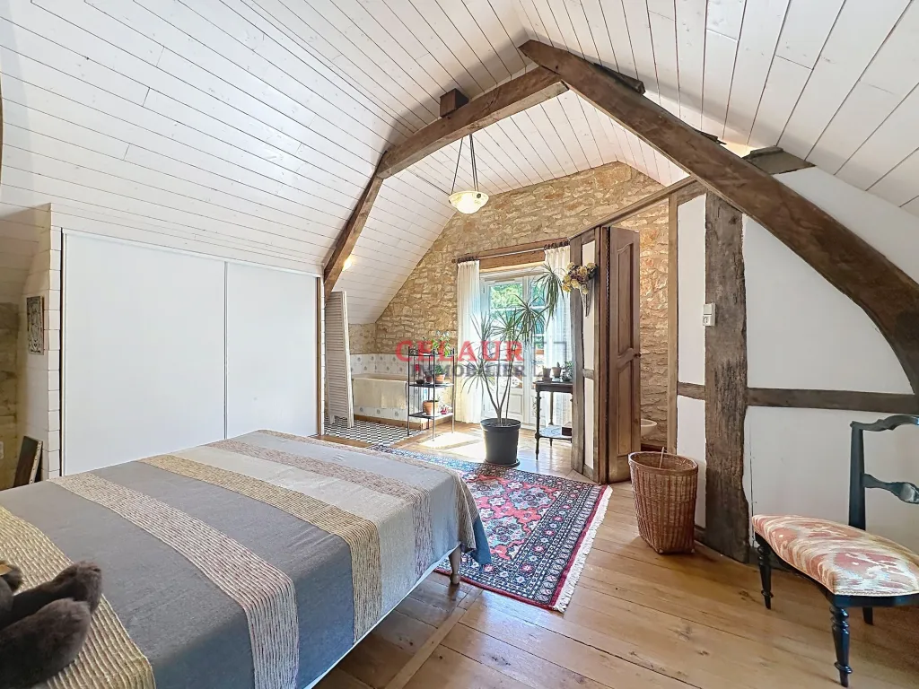 Chambre 2 &eacute;tage et salle de bain