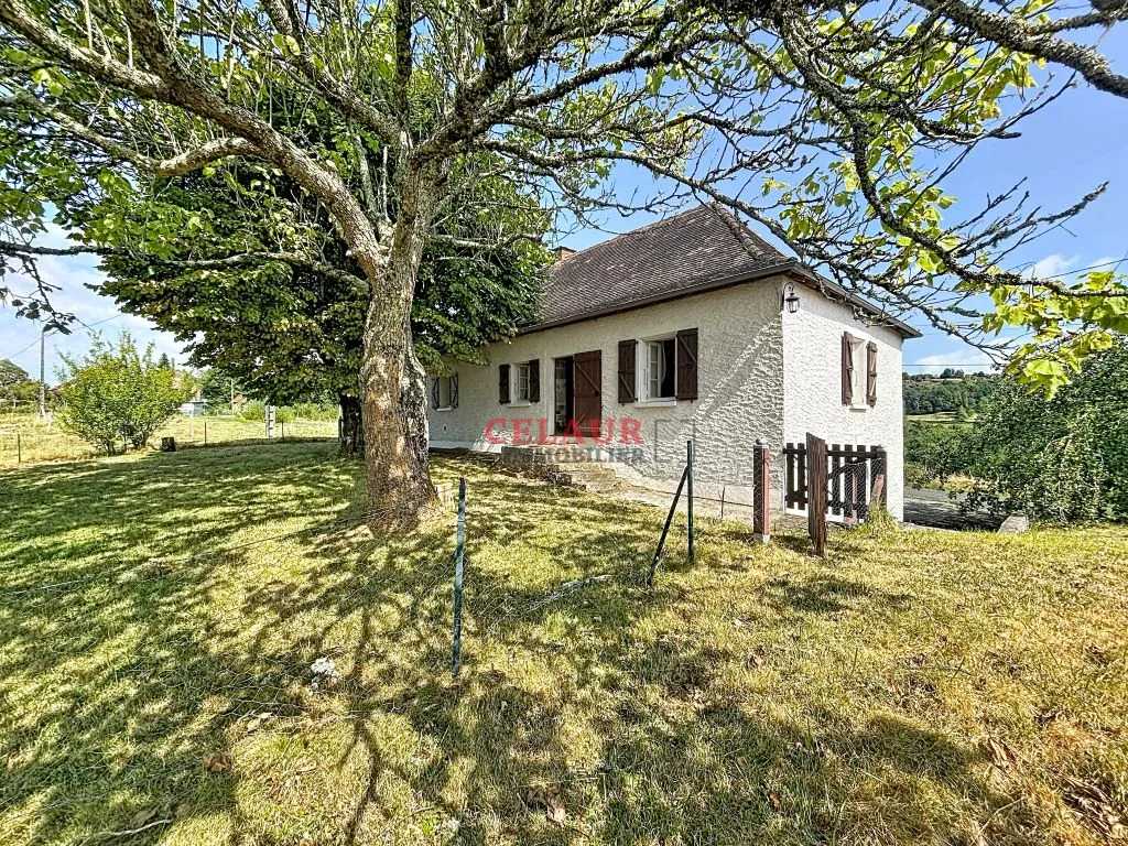 MAISON EN PIERRE SUR 2085 M&sup2; DE JARDIN AVEC GARAGE