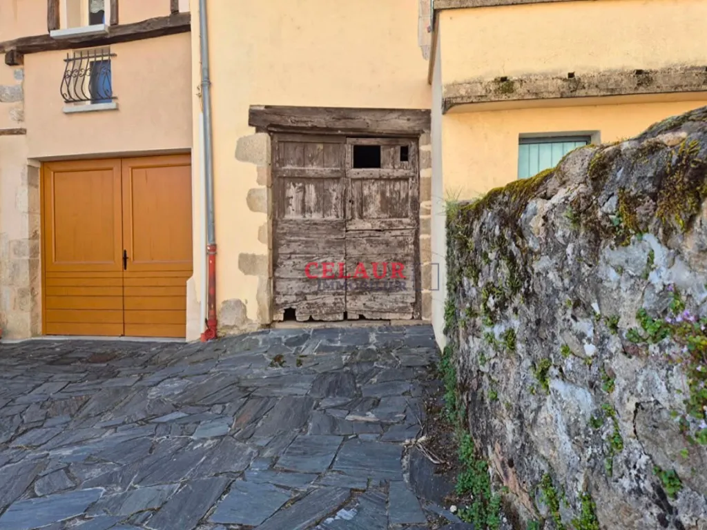 MAISON PROCHE RIVIERE AVEC GARAGE ET JARDIN