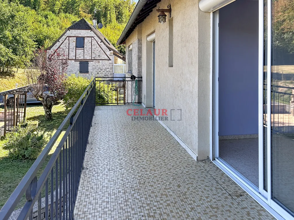 APPARTEMENT AVEC JARDIN PRIVATIF