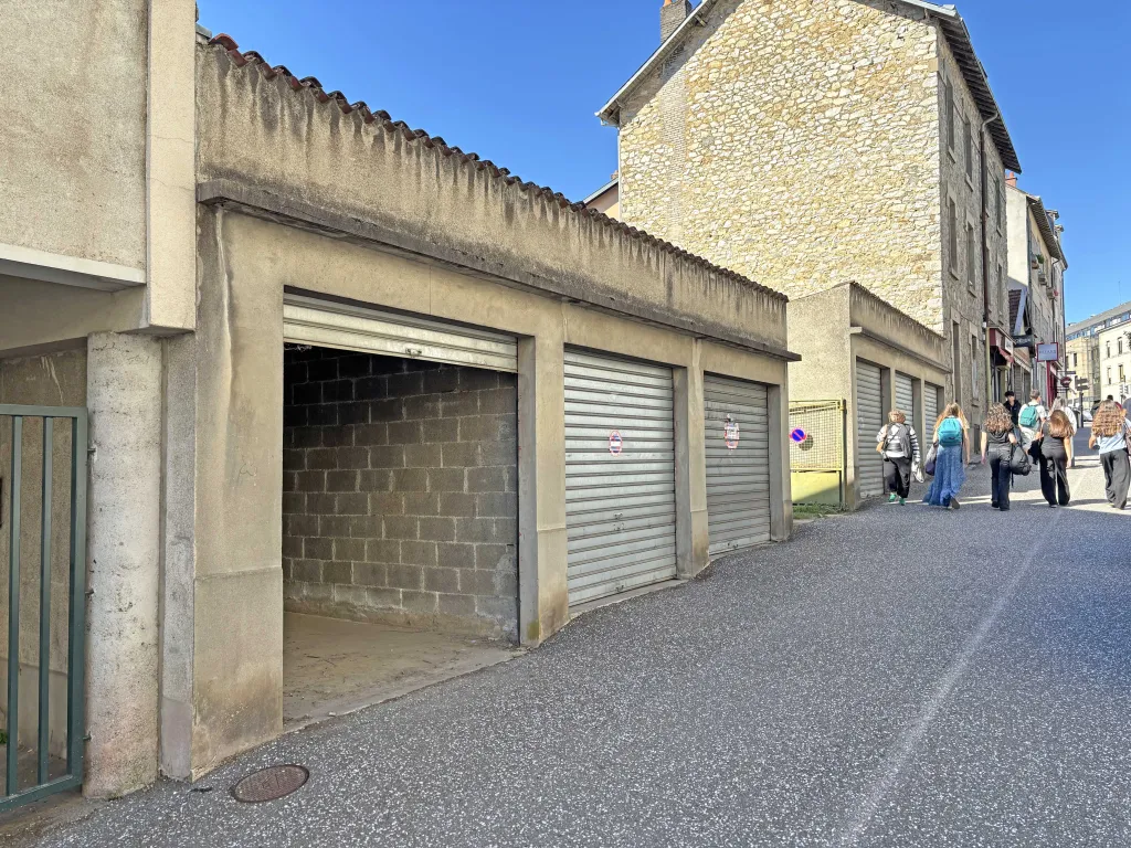 Garage &agrave; louer proche place des Carmes